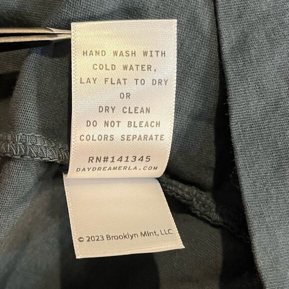 NWOT Daydreamer Notorious B.I.G. Long Sleeve Graphic Tee Oversized 90s Hip-Hop S - Picture 10 of 10